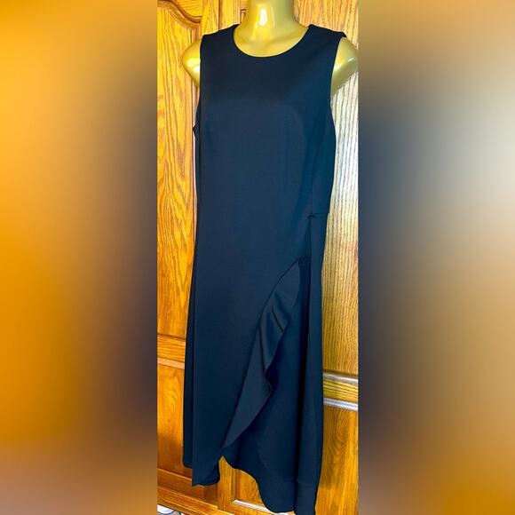 Simply Vera by Vera Wang. Perfect LBD with Diagonal Ruffle, Front slit, Size M - Picture 1 of 5